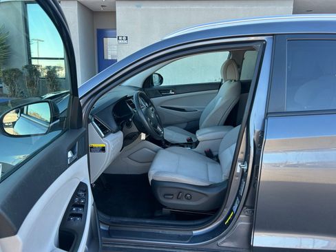 Used 2017 Hyundai Tucson SE image 12