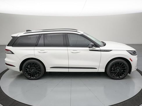 Used 2025 Lincoln Aviator Reserve w/ Equipment Group 201A AWD/4WD image 3
