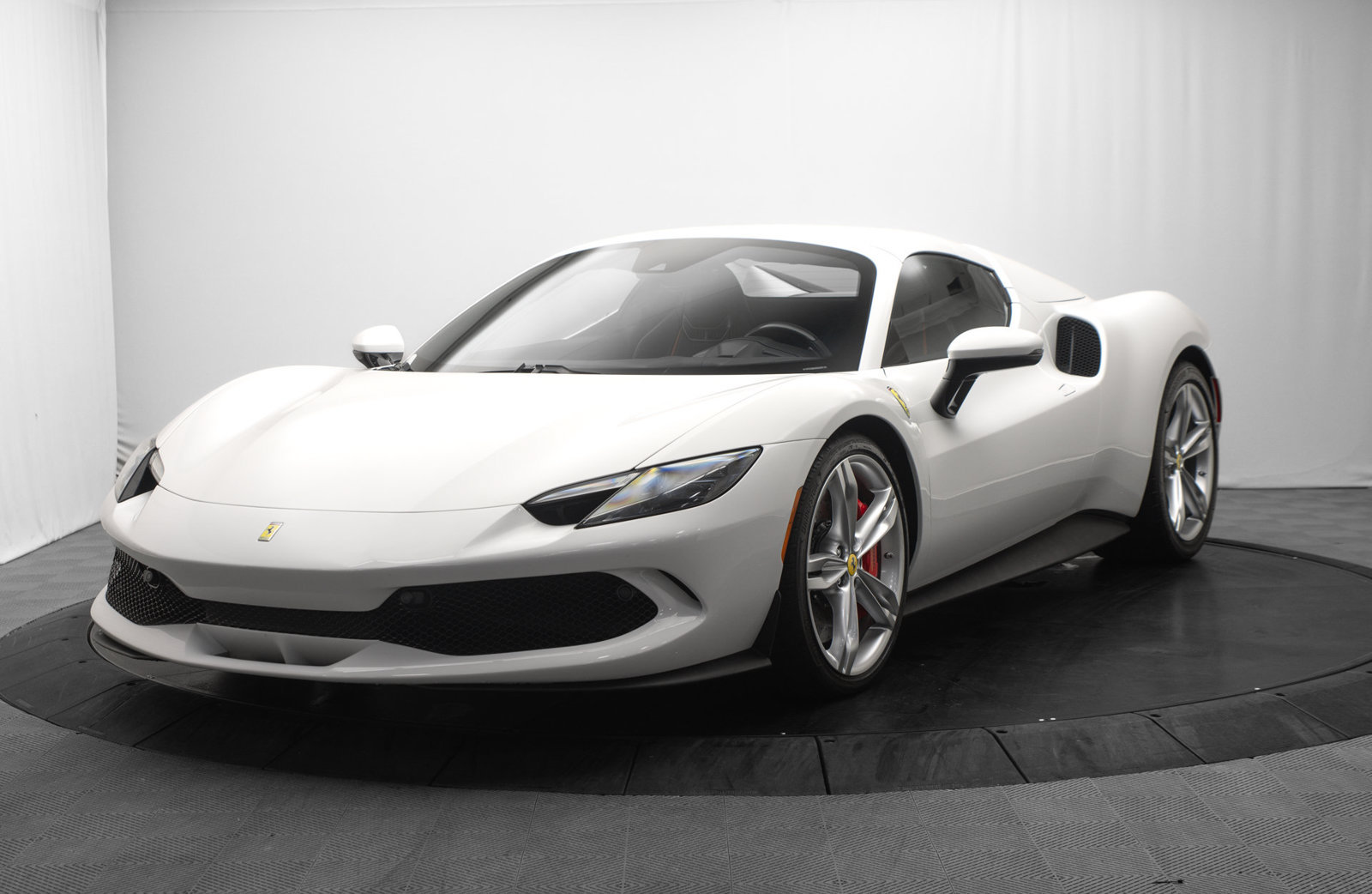 Used 2025 Ferrari 296 GTS RWD image 15