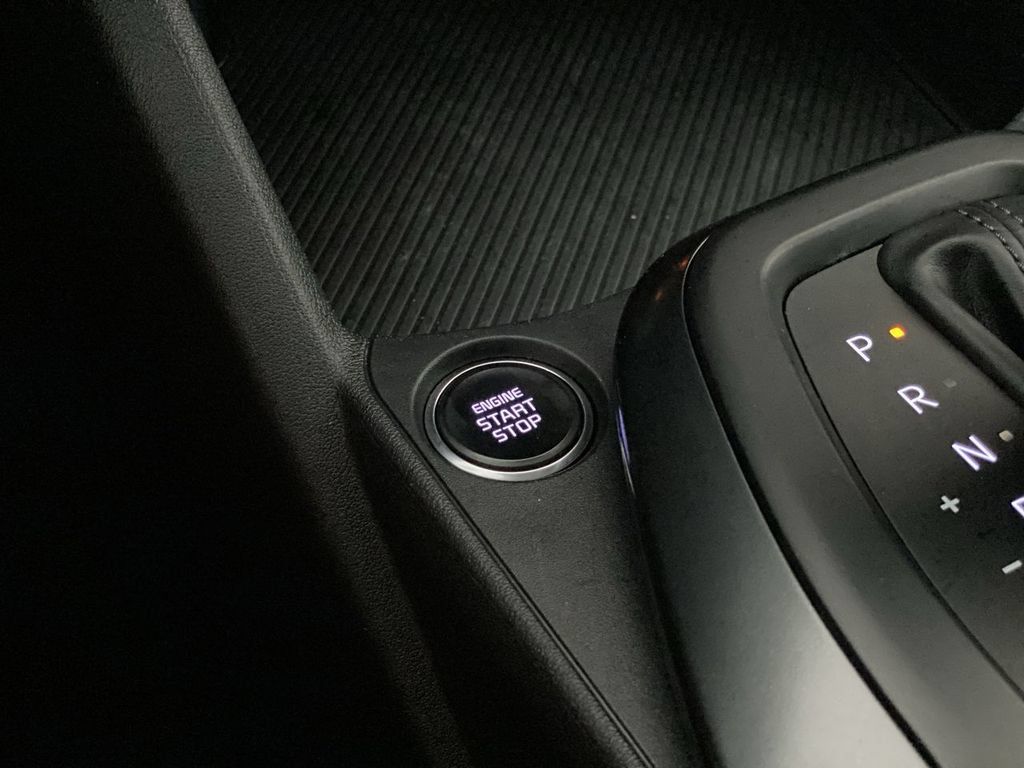 Used 2025 Kia K4 FWD image 22