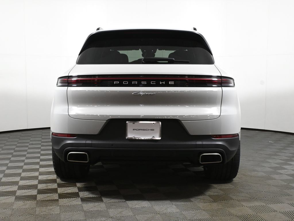 Used 2026 Porsche Cayenne AWD/4WD image 6