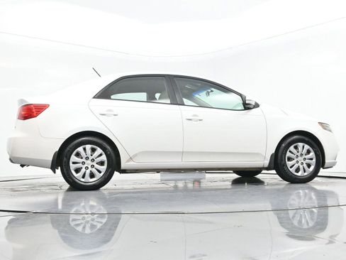 Used 2011 Kia Forte EX image 43