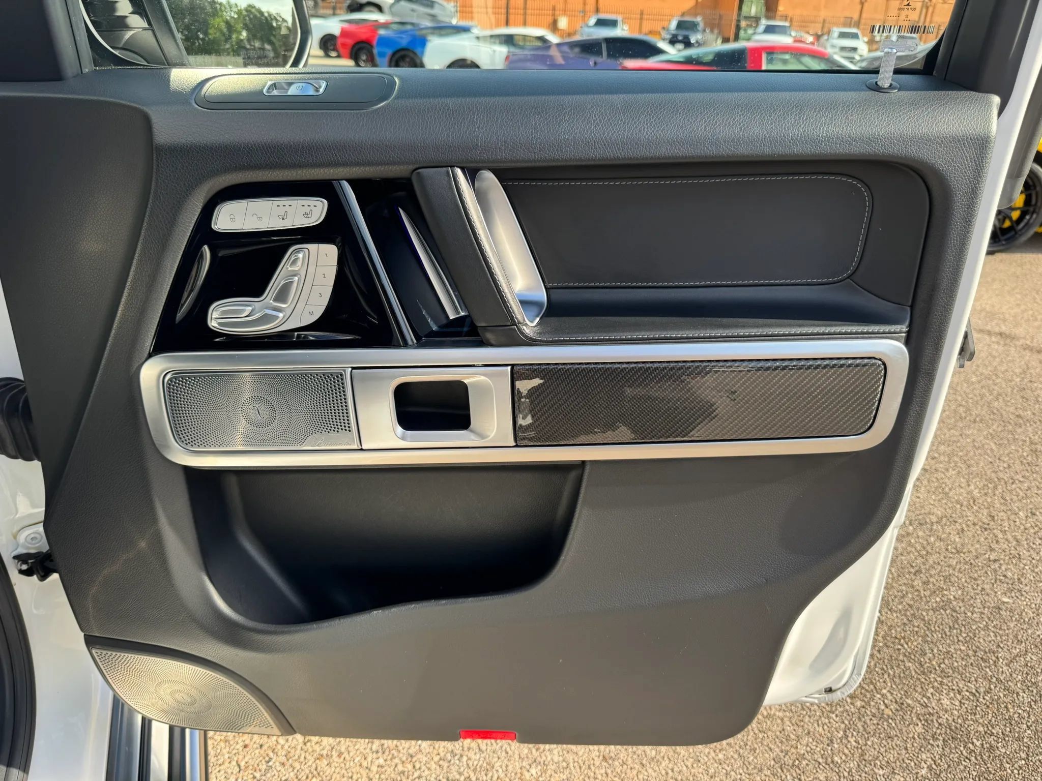 Used 2022 Mercedes-Benz G 63 AMG 4MATIC w/ Seat Comfort Package image 27