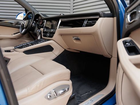 Used 2020 Porsche Macan S AWD/4WD image 34