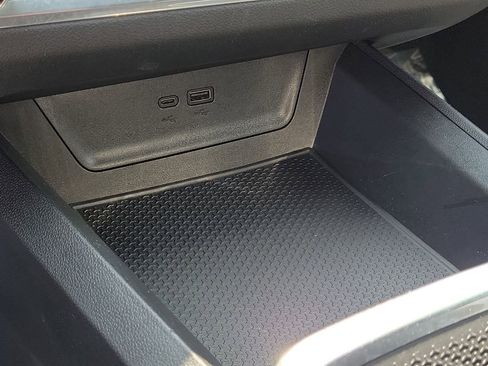 Used 2025 Chevrolet Equinox LT image 24