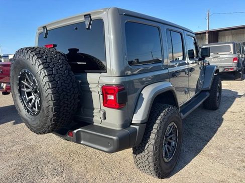 Used 2021 Jeep Wrangler Unlimited Sahara AWD/4WD image 5