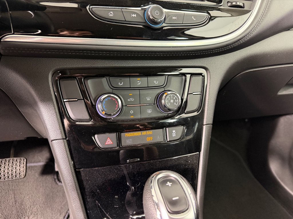Used 2022 Buick Encore Preferred w/ Safety Package FWD image 16