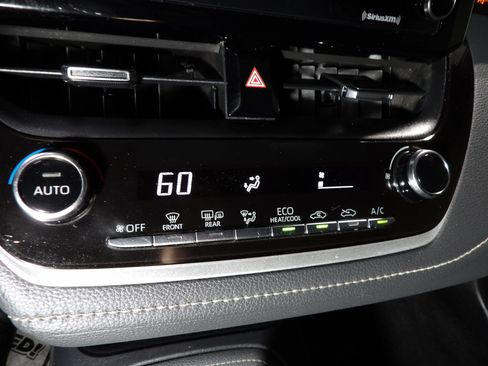 Used 2021 Toyota Corolla SE FWD image 15