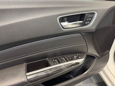 Used 2020 Acura TLX image 12