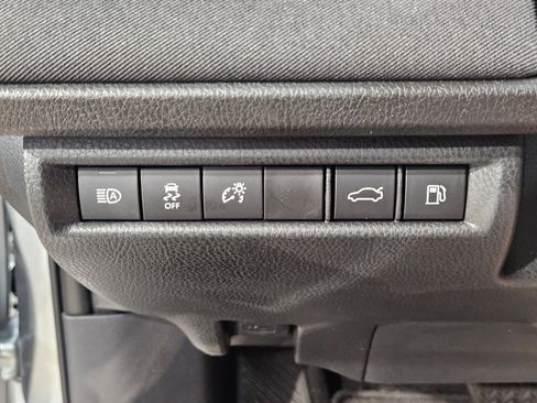 Used 2025 Toyota Camry LE w/ Convenience Package FWD image 24