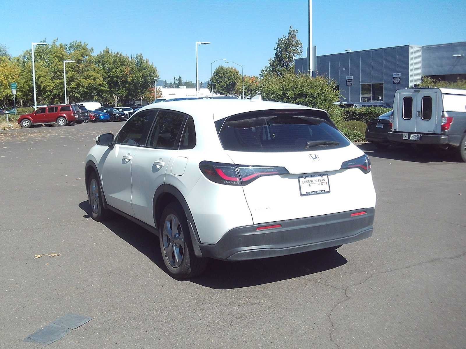 Used 2023 Honda HR-V LX image 3