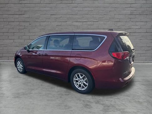 Used 2023 Chrysler Voyager LX FWD image 6