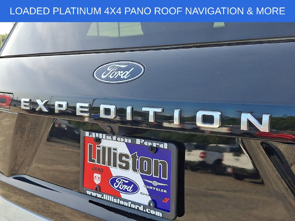 Used 2025 Ford Expedition Platinum w/ Driver's Package AWD/4WD image 32