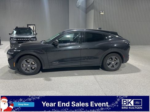 Used 2022 Ford Mustang Mach-E Select image 1