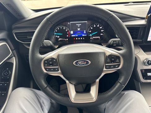 Certified 2023 Ford Explorer XLT w/ Equipment Group 202A AWD/4WD image 30