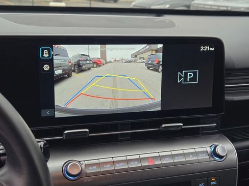 Certified 2025 Hyundai Kona SEL image 33