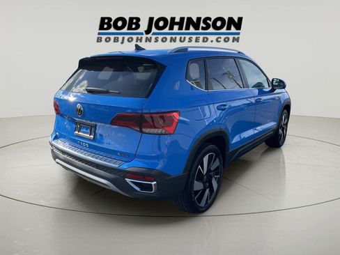 Used 2023 Volkswagen Taos SEL AWD/4WD image 3