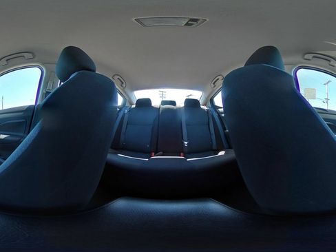 Used 2025 Nissan Versa SV FWD image 40
