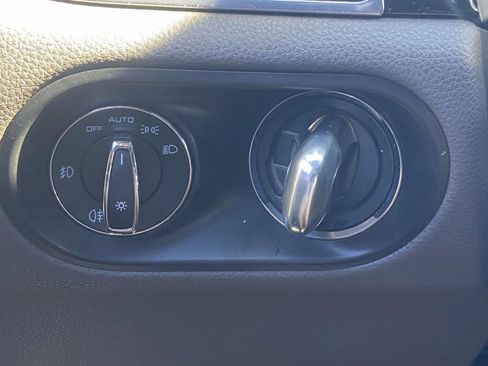 Used 2017 Porsche Macan S image 21