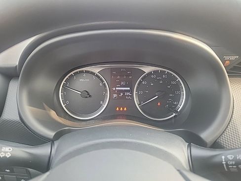 Certified 2025 Nissan Kicks Play S image 21