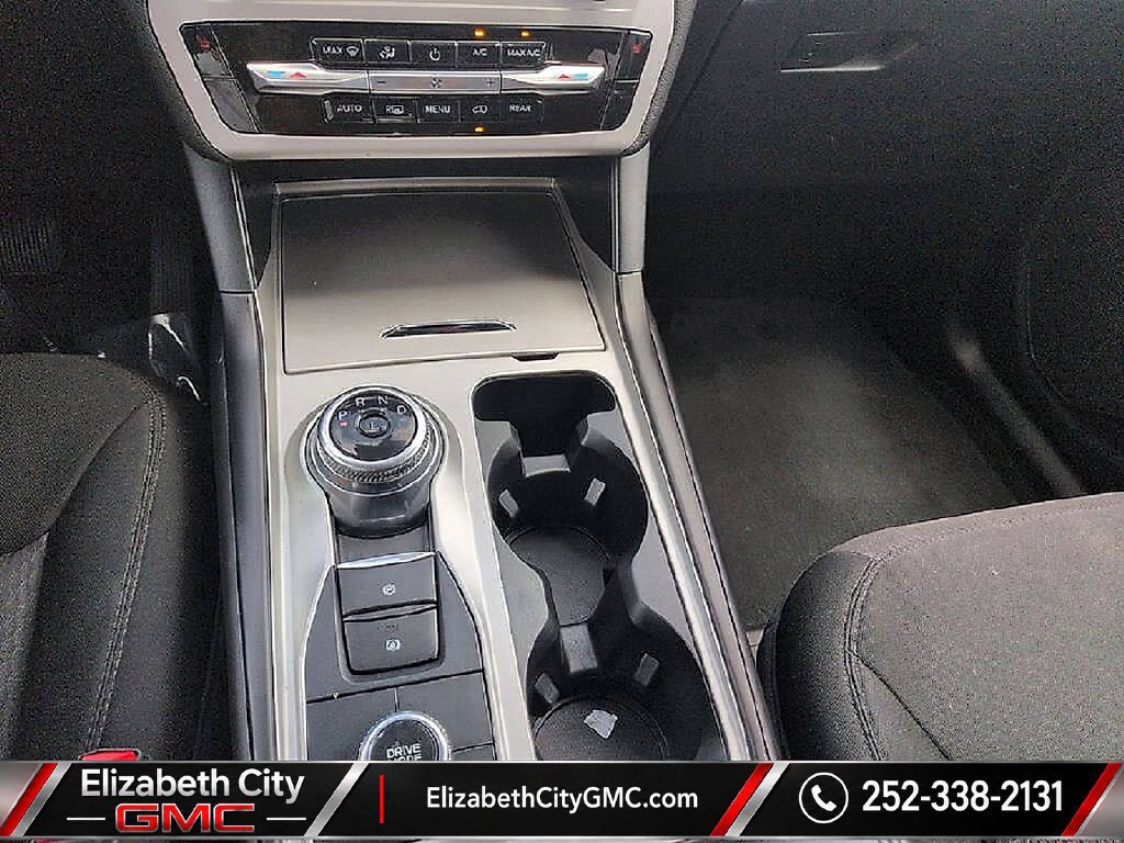 Used 2023 Ford Explorer XLT AWD/4WD image 18