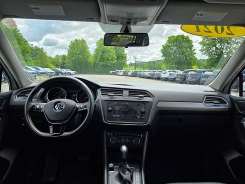 Used 2021 Volkswagen Tiguan SE AWD/4WD image 18