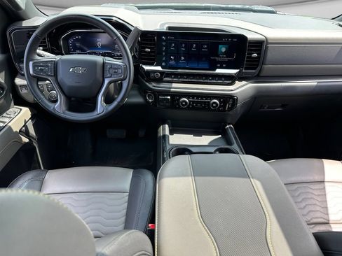 Used 2024 Chevrolet Silverado 2500 ZR2 w/ Technology Package AWD/4WD image 21