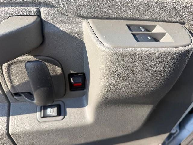 Used 2022 Chevrolet Express 3500 w/ Power Convenience Package RWD image 20
