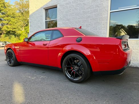 Used 2022 Dodge Challenger R/T Scat Pack RWD image 7