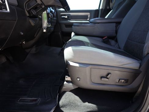 Used 2019 RAM 1500 Big Horn AWD/4WD image 11