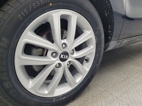 Used 2017 Kia Soul + image 31