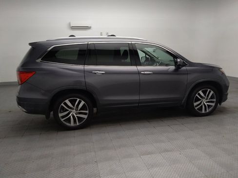 Used 2017 Honda Pilot Touring image 10