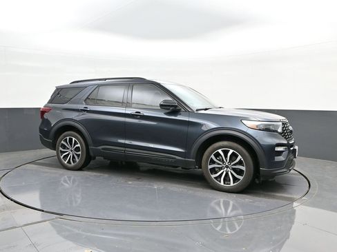 Used 2023 Ford Explorer ST image 17
