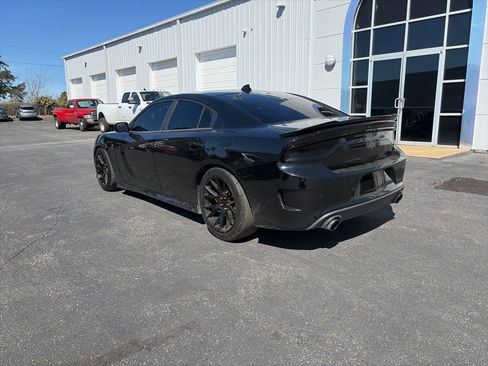 Used 2016 Dodge Charger SRT Hellcat w/ Harman/Kardon Audio Group image 5