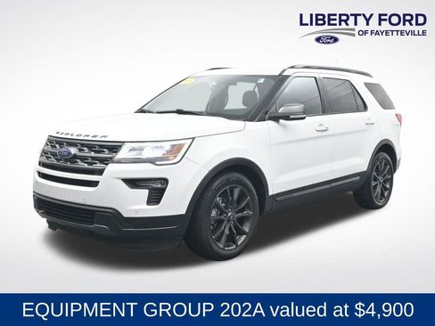 Used 2018 Ford Explorer XLT w/ Equipment Group 202A FWD image 1
