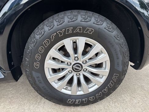 Used 2022 Nissan Armada SV AWD/4WD image 5