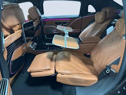 Used 2021 Mercedes-Benz Maybach S 580 4MATIC image 33