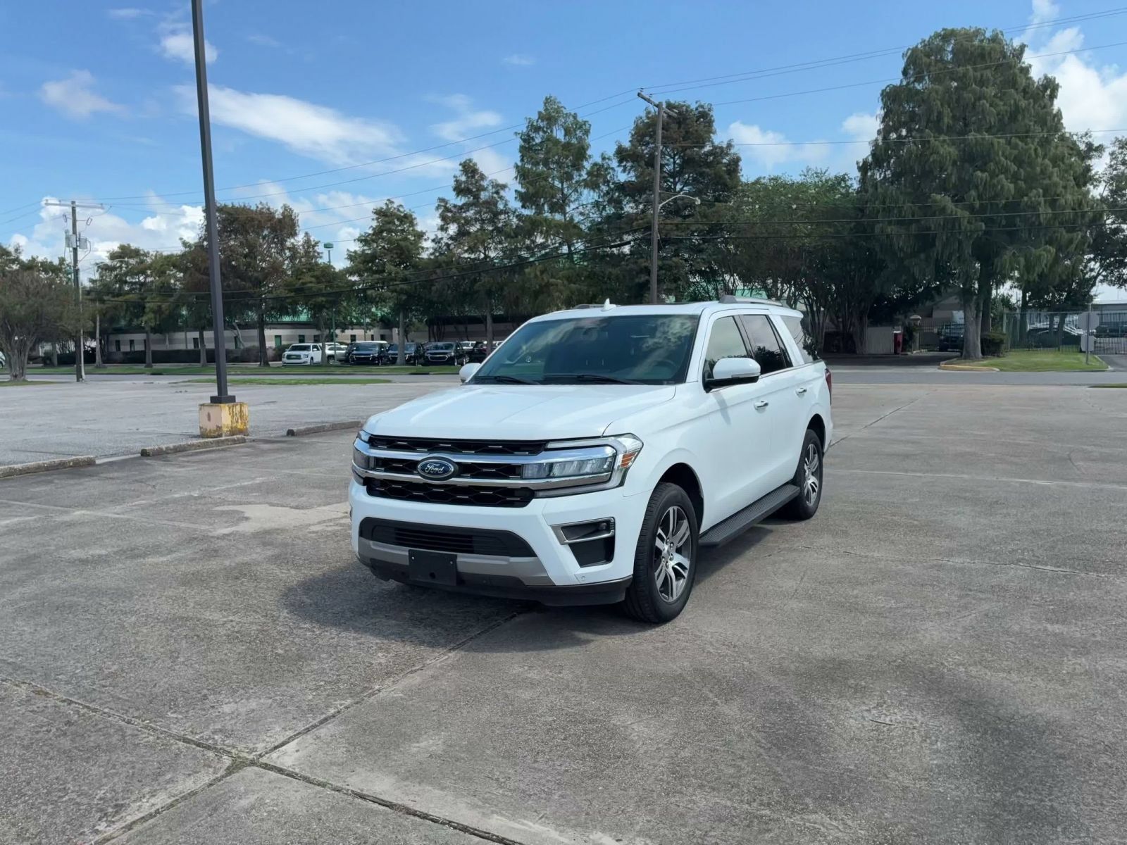 Used 2024 Ford Expedition Limited AWD/4WD image 6
