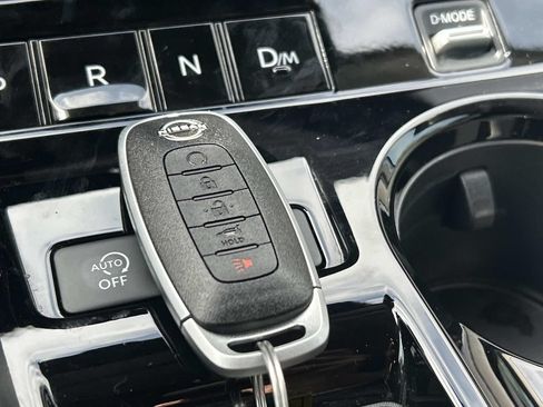Certified 2025 Nissan Murano SV AWD/4WD image 36