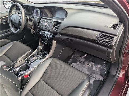 Used 2017 Honda Accord Sport image 18