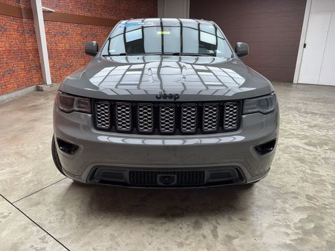 Used 2021 Jeep Grand Cherokee Laredo X AWD/4WD image 7