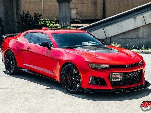 Used 2018 Chevrolet Camaro ZL1 RWD image 34