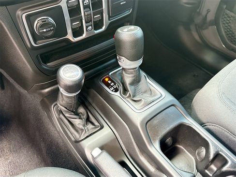 Used 2021 Jeep Wrangler Unlimited Sport S image 17