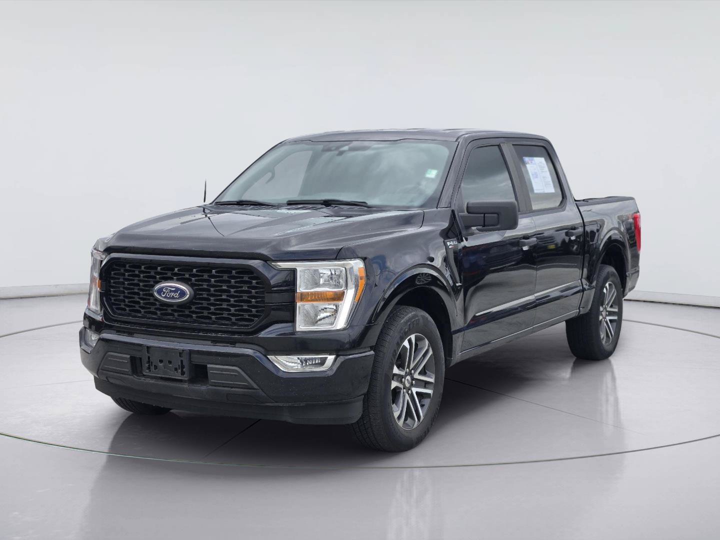 Used 2022 Ford F150 XL w/ STX Appearance Package RWD image 1