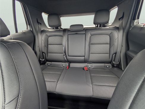 New 2026 Chevrolet Equinox LT w/ Convenience Package II FWD image 33