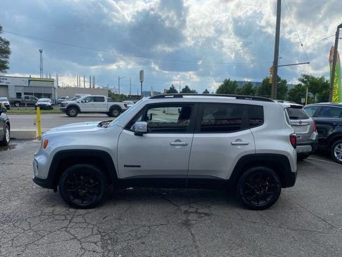 Used 2019 Jeep Renegade Altitude w/ Quick Order Package 2XM image 4