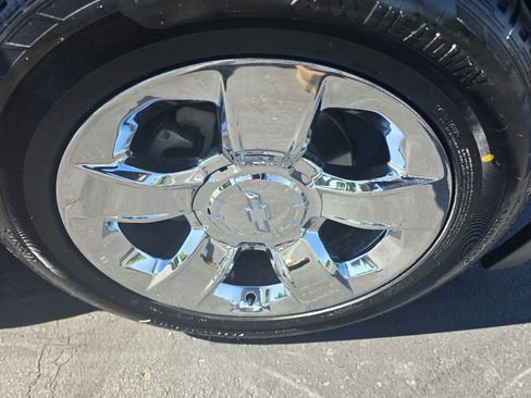 Used 2016 Chevrolet Tahoe LTZ RWD image 13