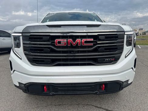 Used 2024 GMC Sierra 1500 AT4 w/ Technology Package AWD/4WD image 10