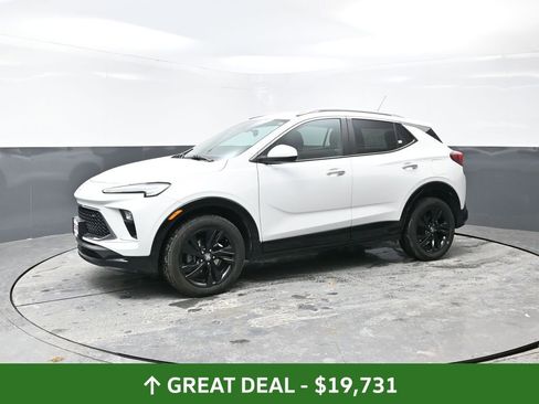 Used 2024 Buick Encore GX Sport Touring image 11