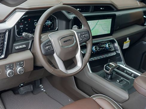 New 2026 GMC Sierra 1500 Denali w/ Denali Reserve Package AWD/4WD image 9